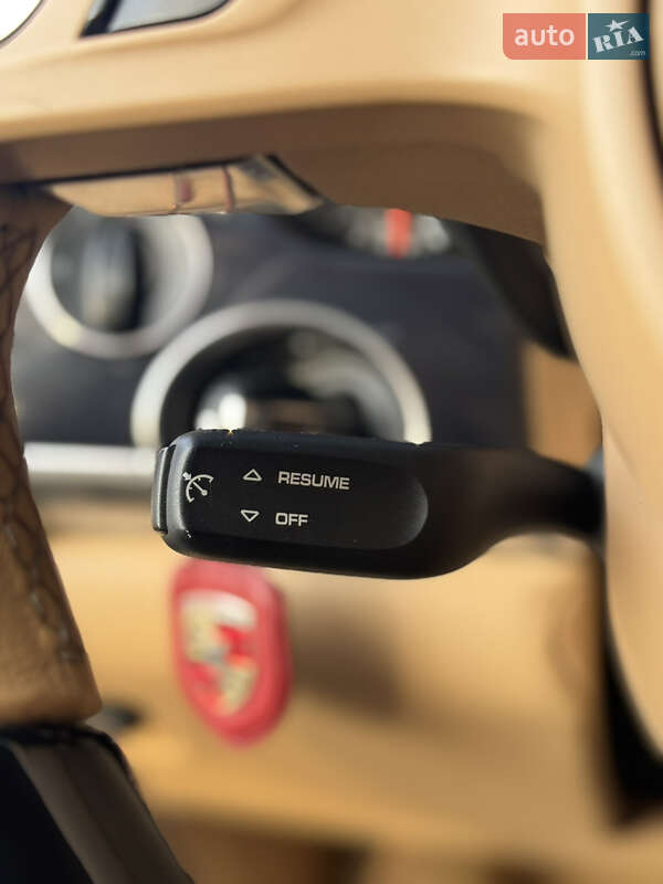 Фастбек Porsche Panamera 2012 в Києві