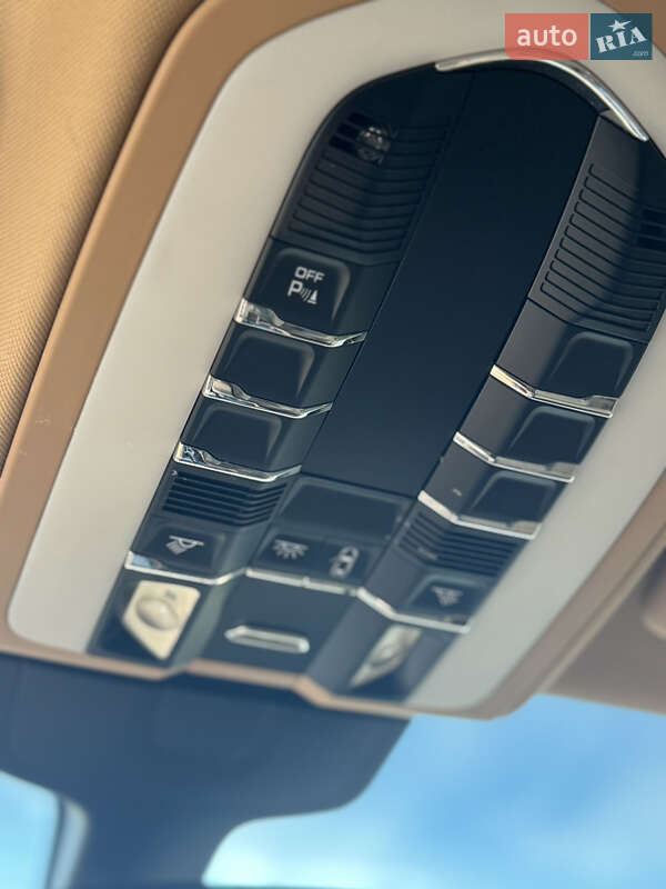 Фастбек Porsche Panamera 2012 в Києві