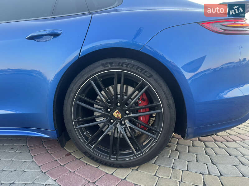 Фастбек Porsche Panamera 2017 в Києві фото 7 Фастбек Porsche Panamera 2017 в Києві