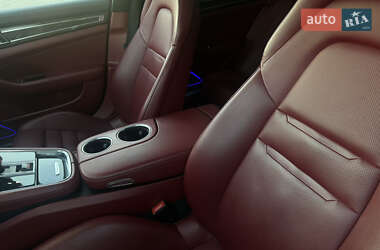 Фастбэк Porsche Panamera 2017 в Киеве