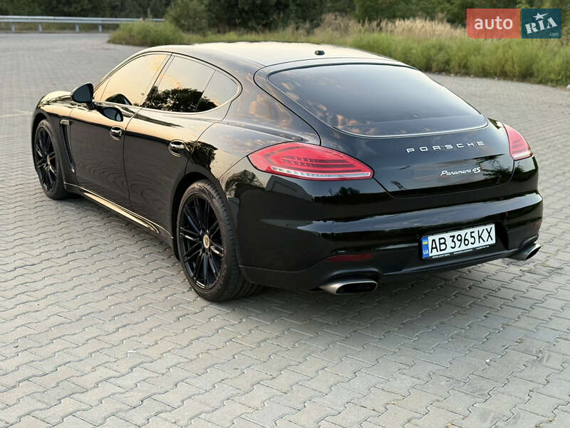 Фастбэк Porsche Panamera 2014 в Киеве