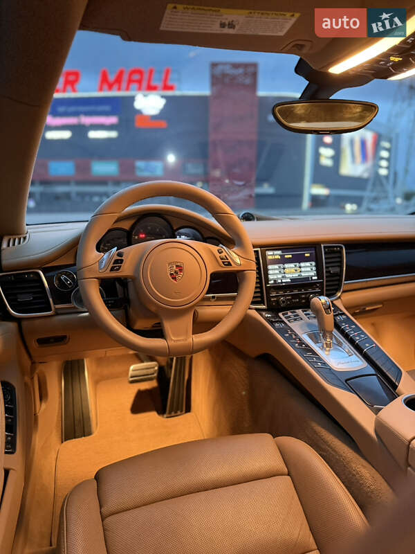 Фастбэк Porsche Panamera 2014 в Киеве