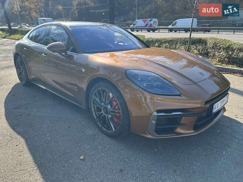 Фастбек Porsche Panamera 2024 в Києві