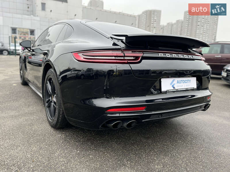 Фастбэк Porsche Panamera 2019 в Киеве фото 14 Фастбэк Porsche Panamera 2019 в Киеве