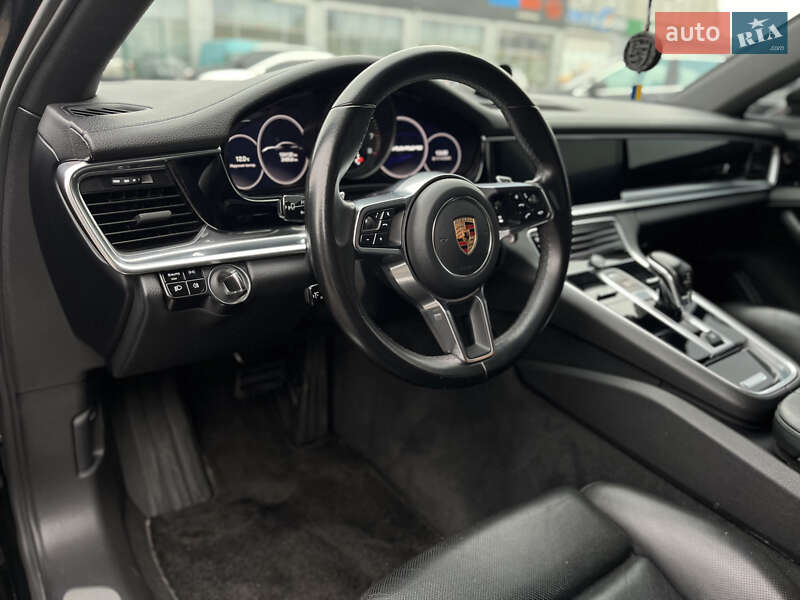 Фастбэк Porsche Panamera 2019 в Киеве фото 26 Фастбэк Porsche Panamera 2019 в Киеве