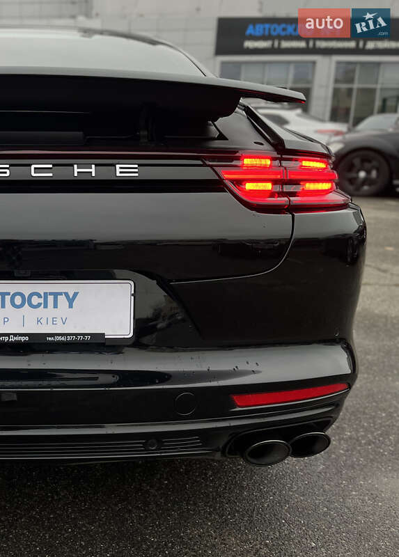 Фастбэк Porsche Panamera 2019 в Киеве фото 20 Фастбэк Porsche Panamera 2019 в Киеве