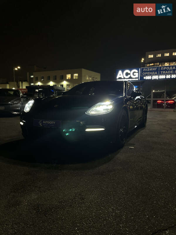Фастбэк Porsche Panamera 2019 в Киеве фото 40 Фастбэк Porsche Panamera 2019 в Киеве