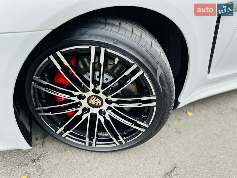 Фастбек Porsche Panamera 2012 в Києві фото 4 Фастбек Porsche Panamera 2012 в Києві