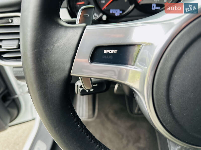 Фастбек Porsche Panamera 2012 в Києві фото 30 Фастбек Porsche Panamera 2012 в Києві