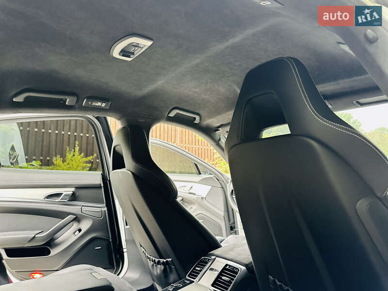 Фастбек Porsche Panamera 2012 в Києві фото 38 Фастбек Porsche Panamera 2012 в Києві
