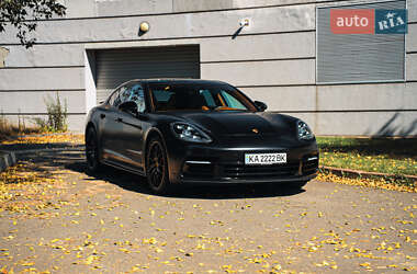 Фастбэк Porsche Panamera 2020 в Киеве