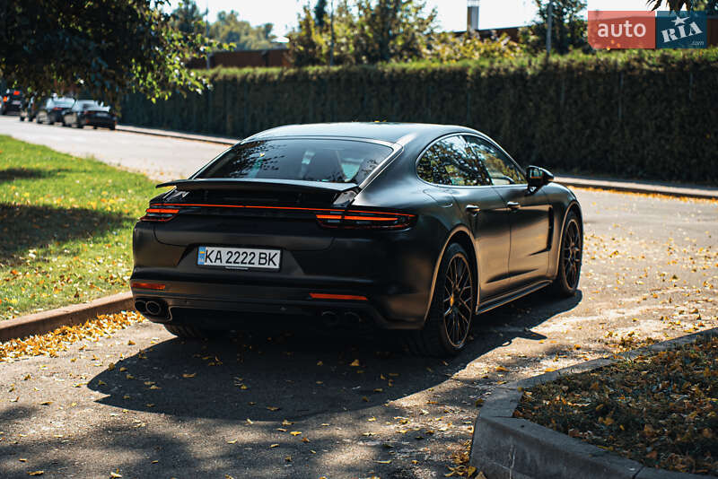 Фастбэк Porsche Panamera 2020 в Киеве