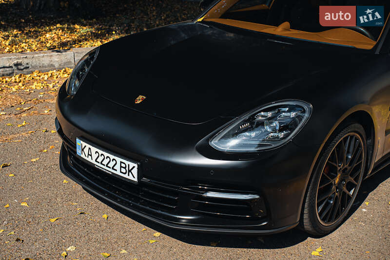 Фастбэк Porsche Panamera 2020 в Киеве