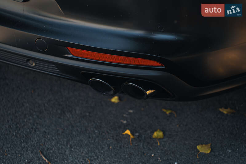 Фастбэк Porsche Panamera 2020 в Киеве