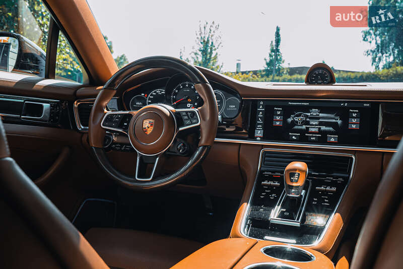 Фастбэк Porsche Panamera 2020 в Киеве