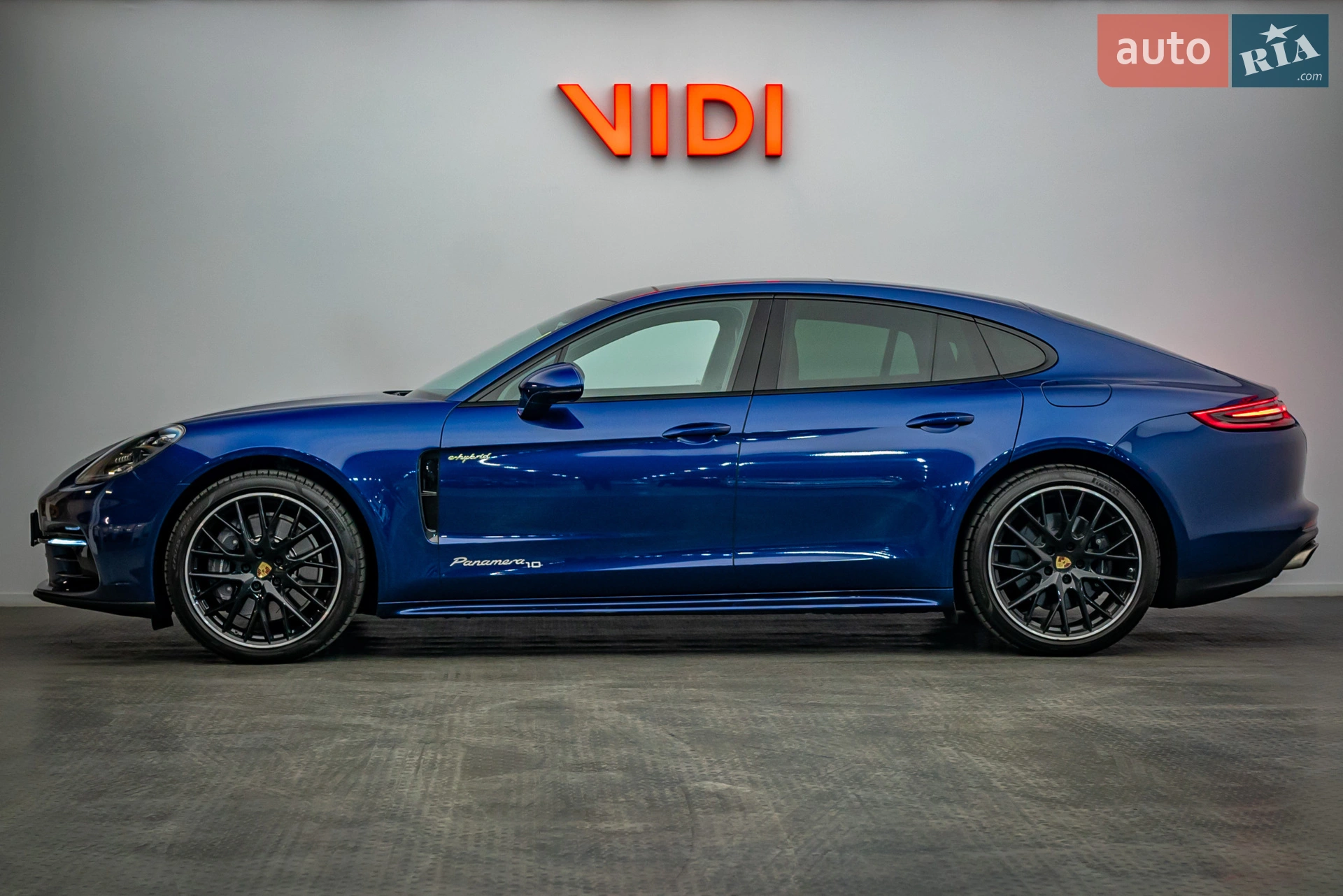 2020 Porsche Panamera - мініатюра 3
