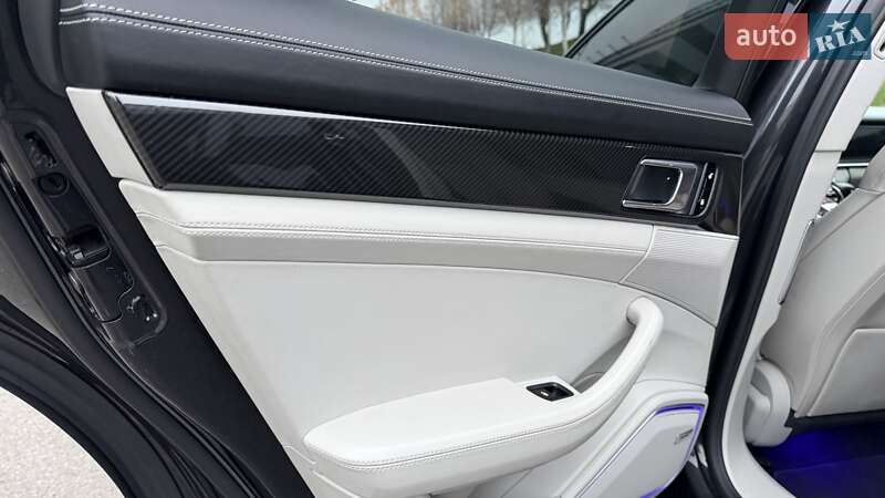 Фастбек Porsche Panamera 2017 в Києві фото 10 Фастбек Porsche Panamera 2017 в Києві