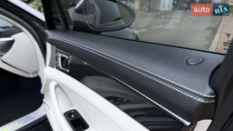 Фастбек Porsche Panamera 2017 в Києві фото 17 Фастбек Porsche Panamera 2017 в Києві