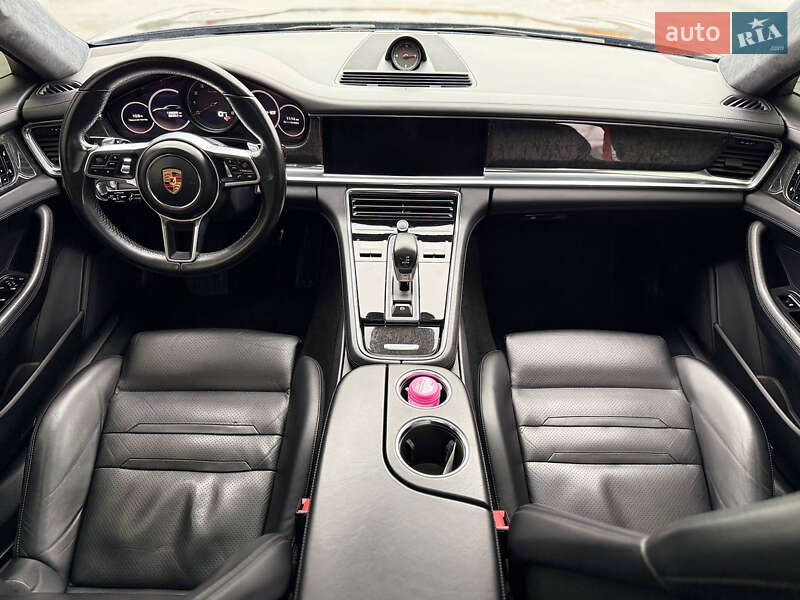 Фастбек Porsche Panamera 2016 в Києві фото 14 Фастбек Porsche Panamera 2016 в Києві