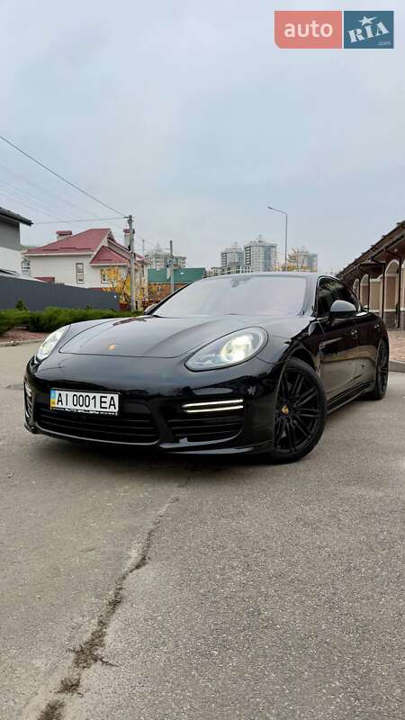 Фастбэк Porsche Panamera 2015 в Киеве