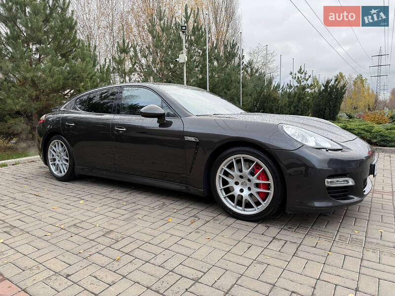 Фастбек Porsche Panamera 2009 в Києві