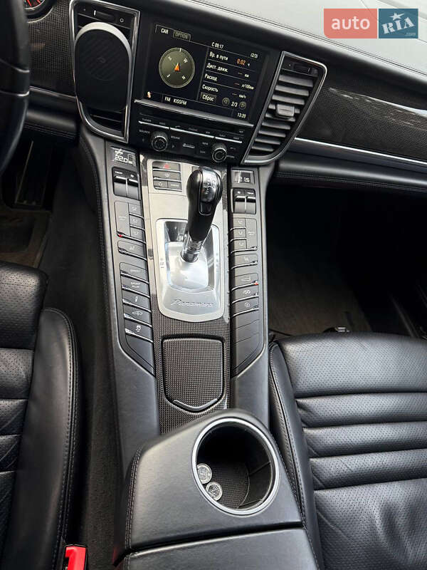 Фастбек Porsche Panamera 2009 в Києві