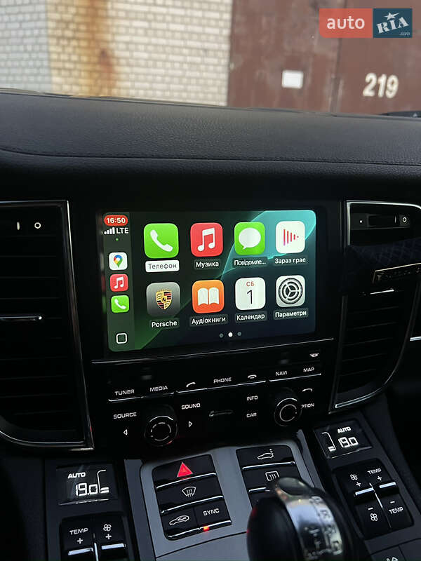 Фастбек Porsche Panamera 2013 в Києві фото 25 Фастбек Porsche Panamera 2013 в Києві