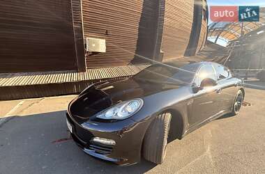 Фастбэк Porsche Panamera 2010 в Одессе