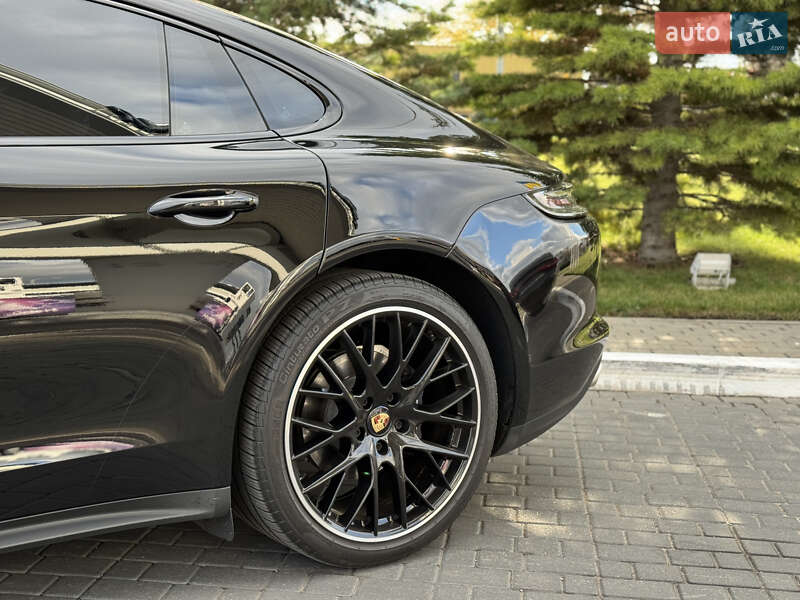 Фастбэк Porsche Panamera 2022 в Одессе