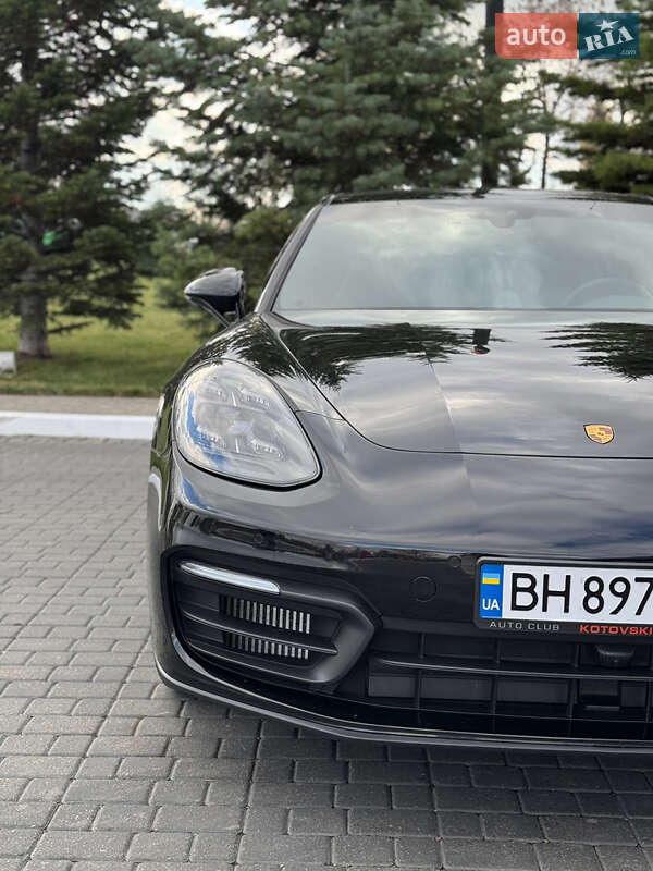 Фастбэк Porsche Panamera 2022 в Одессе