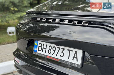 Фастбэк Porsche Panamera 2022 в Одессе