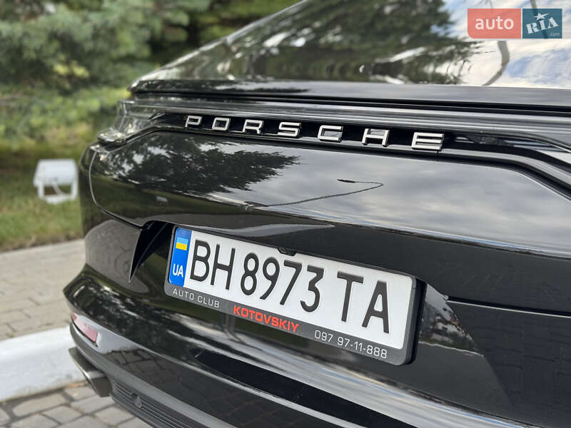 Фастбэк Porsche Panamera 2022 в Одессе
