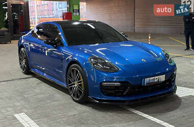Фастбэк Porsche Panamera 2017 в Киеве