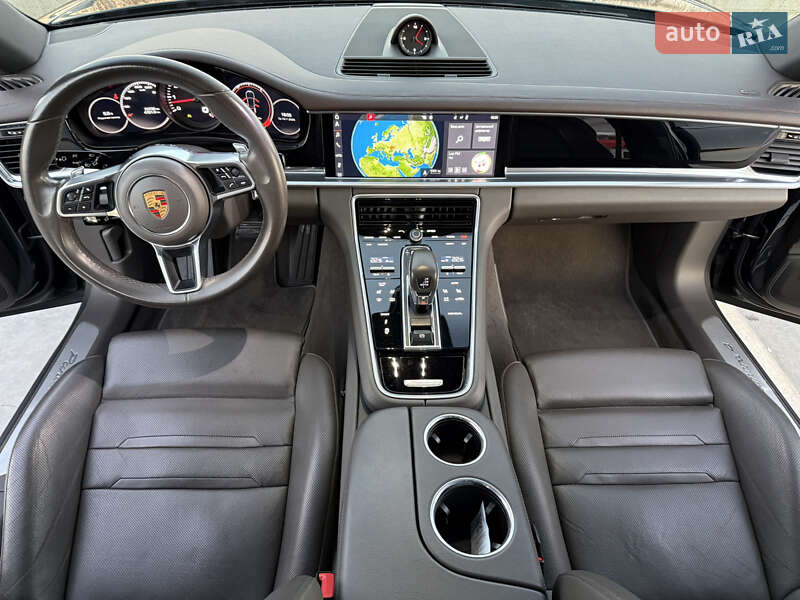 Фастбек Porsche Panamera 2018 в Києві