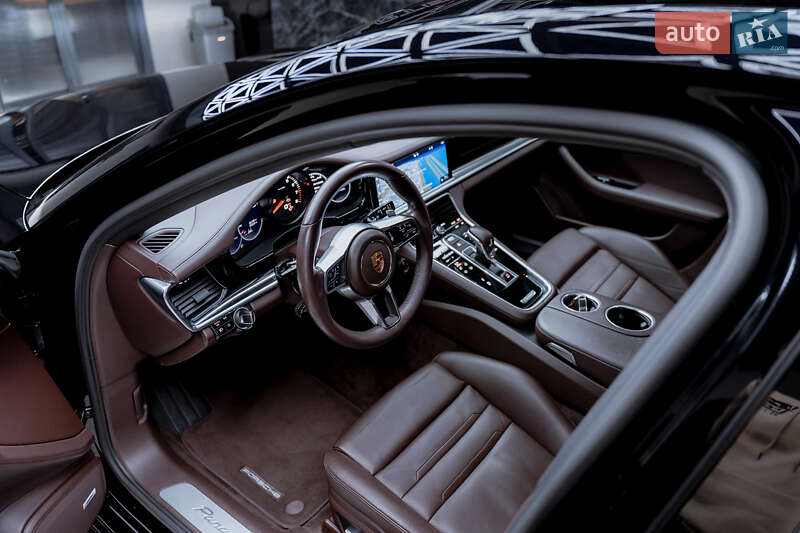 Фастбек Porsche Panamera 2020 в Дніпрі фото 21 Фастбек Porsche Panamera 2020 в Дніпрі