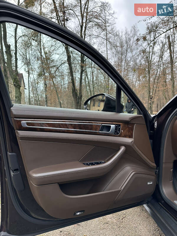 Фастбек Porsche Panamera 2017 в Києві