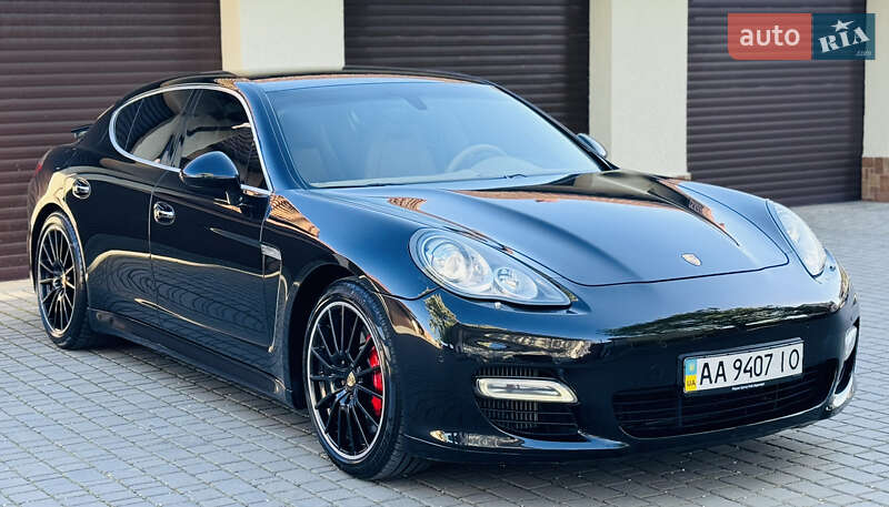 Фастбэк Porsche Panamera 2010 в Одессе