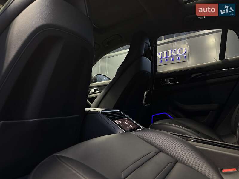 Фастбэк Porsche Panamera 2017 в Киеве