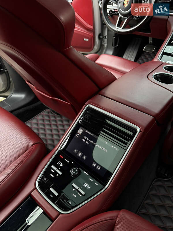 Фастбек Porsche Panamera 2017 в Одесі фото 24 Фастбек Porsche Panamera 2017 в Одесі