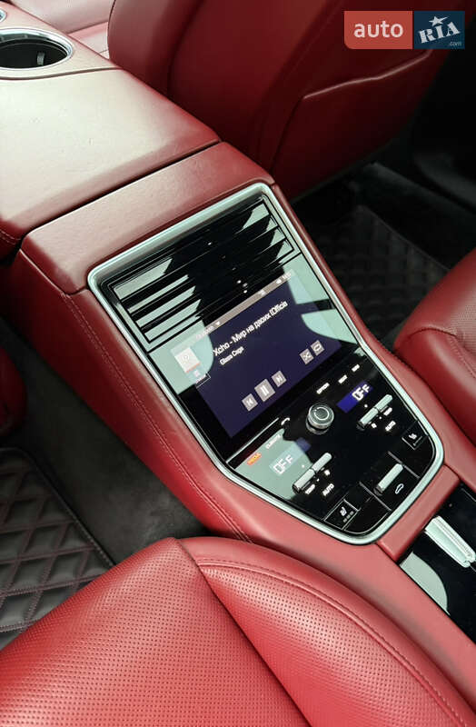 Фастбек Porsche Panamera 2017 в Одесі фото 33 Фастбек Porsche Panamera 2017 в Одесі