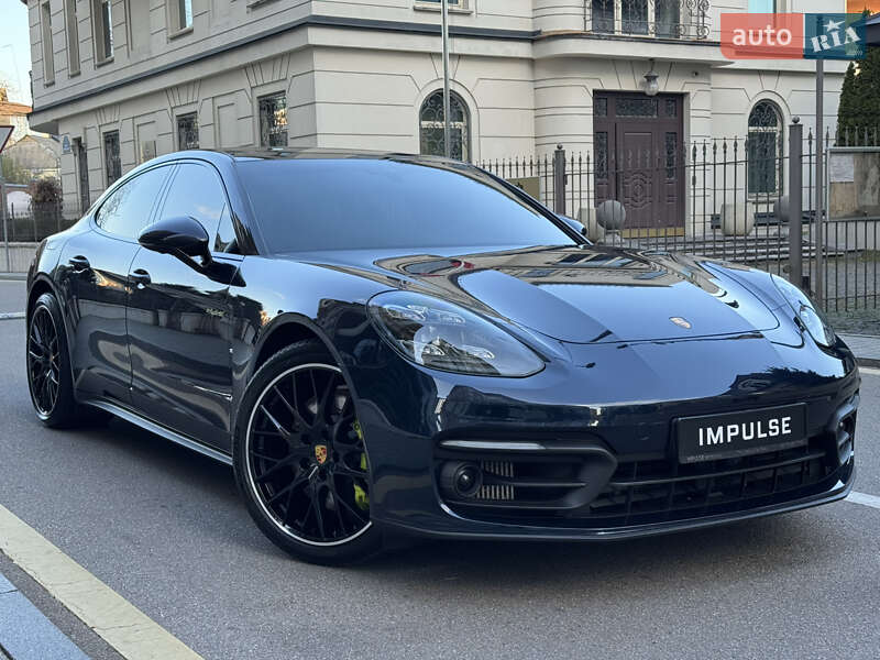 Porsche Panamera 2020