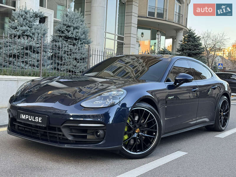 Фастбек Porsche Panamera 2020 в Києві