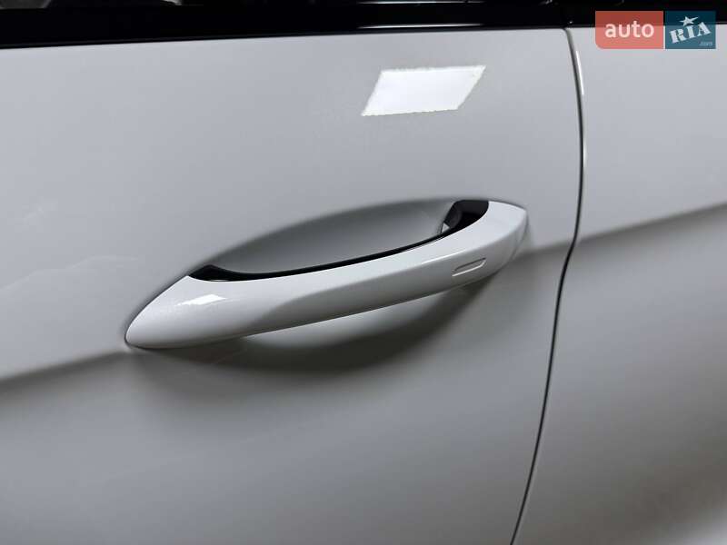 Фастбэк Porsche Panamera 2023 в Киеве фото 31 Фастбэк Porsche Panamera 2023 в Киеве