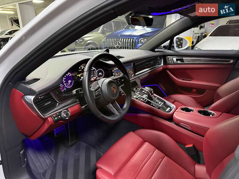 Фастбэк Porsche Panamera 2023 в Киеве фото 52 Фастбэк Porsche Panamera 2023 в Киеве