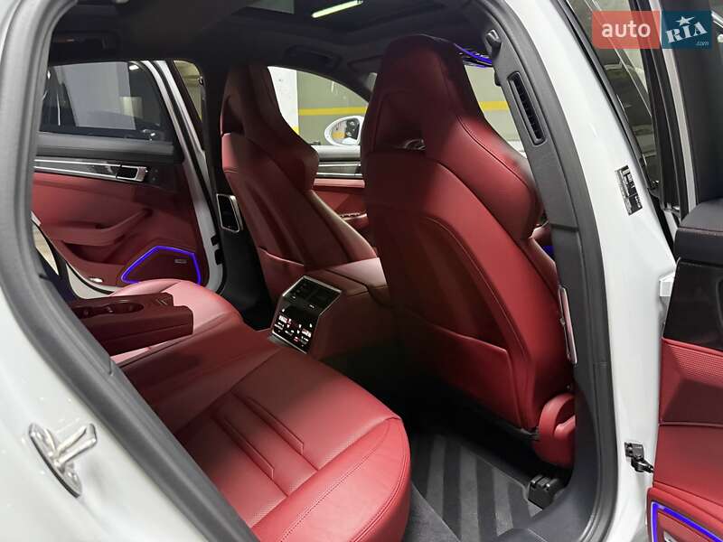 Фастбэк Porsche Panamera 2023 в Киеве фото 79 Фастбэк Porsche Panamera 2023 в Киеве
