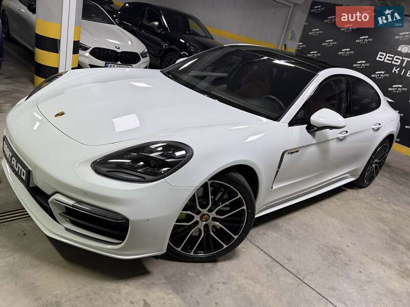 Фастбэк Porsche Panamera 2023 в Киеве фото 135 Фастбэк Porsche Panamera 2023 в Киеве