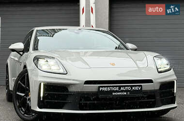 Фастбэк Porsche Panamera 2024 в Киеве