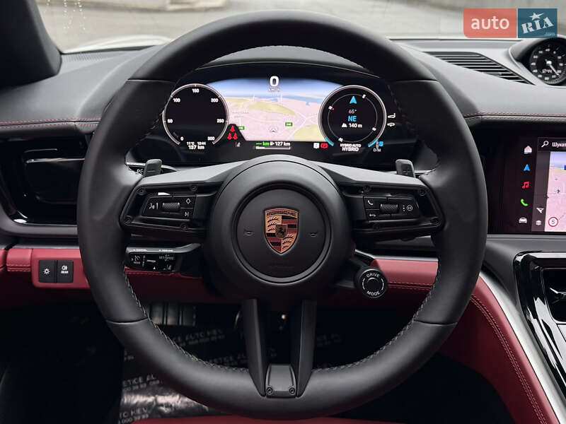 Фастбэк Porsche Panamera 2024 в Киеве