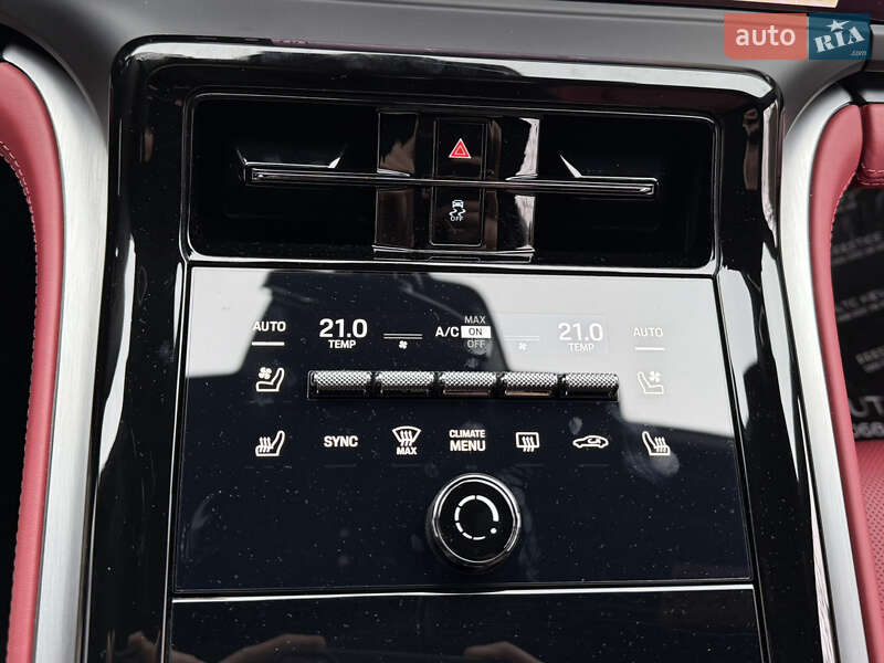 Фастбэк Porsche Panamera 2024 в Киеве