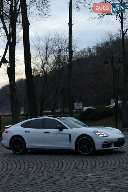 Фастбэк Porsche Panamera 2017 в Киеве фото 4 Фастбэк Porsche Panamera 2017 в Киеве